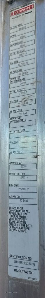 image for item DV2628 2012 Kenworth T800 semi truck