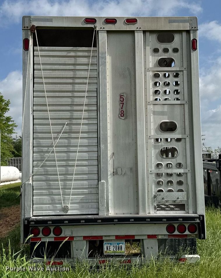 image for item DV2637 2008 EBY livestock trailer