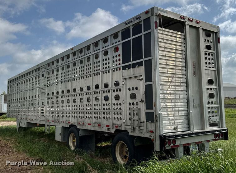 image for item DV2637 2008 EBY livestock trailer