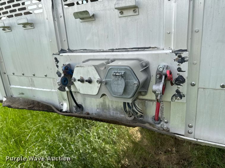 image for item DV2637 2008 EBY livestock trailer