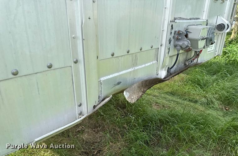 image for item DV2637 2008 EBY livestock trailer