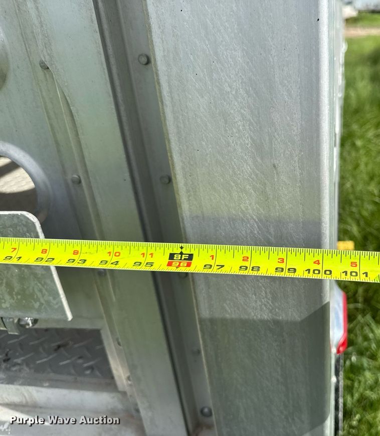 image for item DV2637 2008 EBY livestock trailer