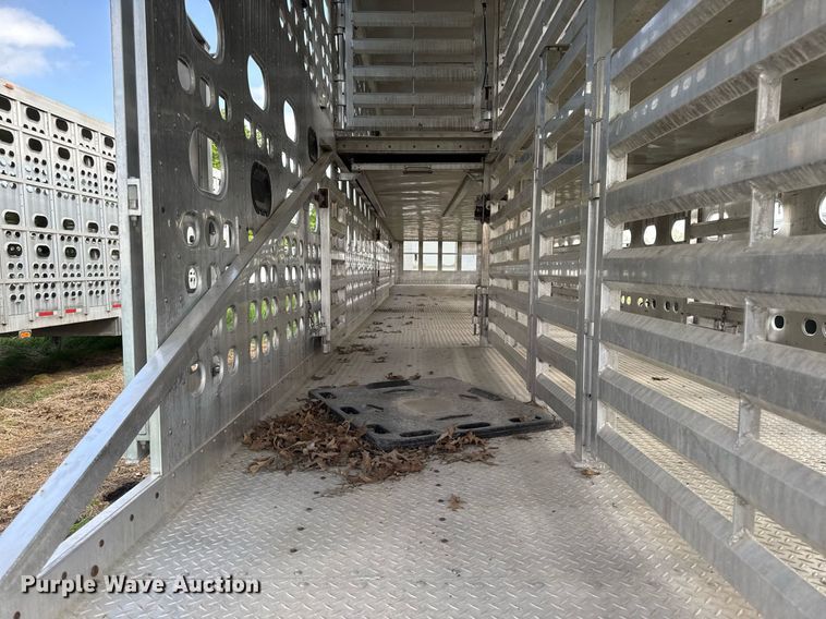 image for item DV2637 2008 EBY livestock trailer