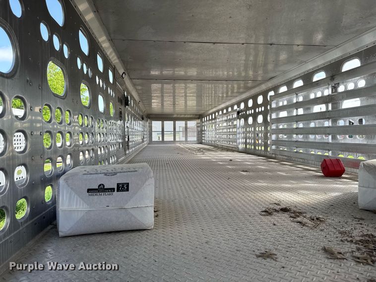 image for item DV2637 2008 EBY livestock trailer