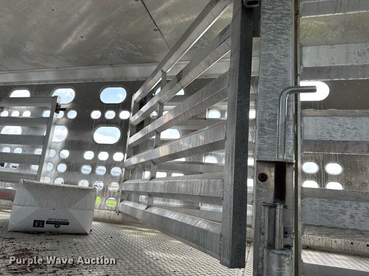 image for item DV2637 2008 EBY livestock trailer