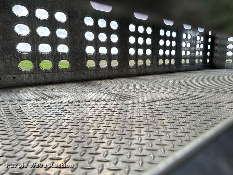 image for item DV2637 2008 EBY livestock trailer