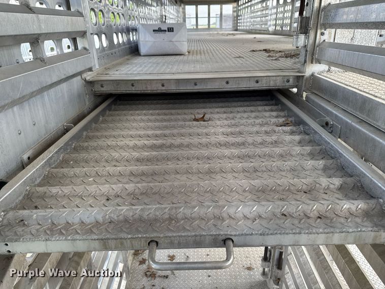 image for item DV2637 2008 EBY livestock trailer