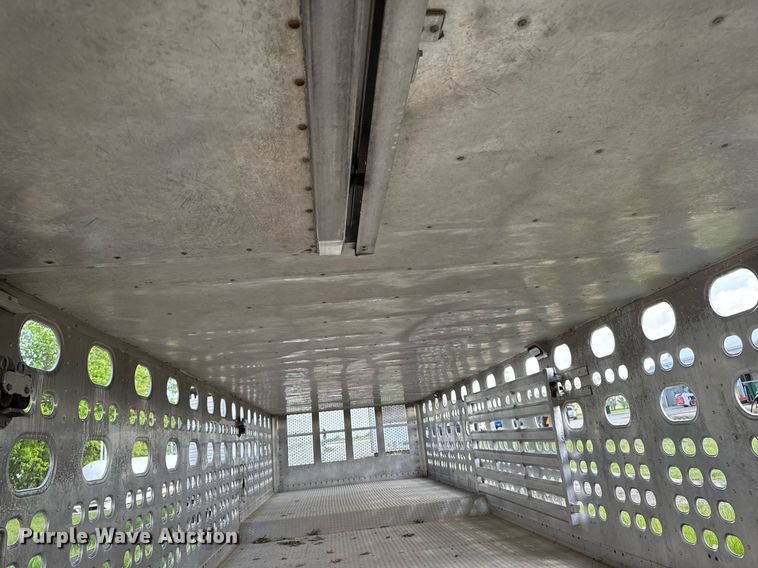 image for item DV2637 2008 EBY livestock trailer