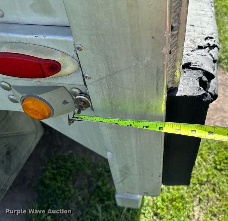 image for item DV2637 2008 EBY livestock trailer
