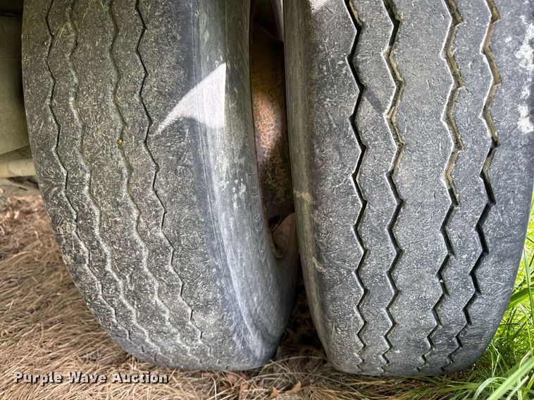 image for item DV2637 2008 EBY livestock trailer