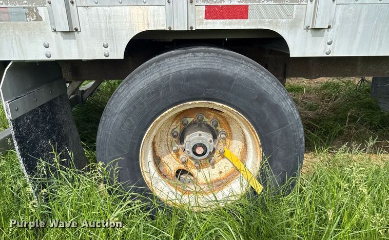image for item DV2637 2008 EBY livestock trailer