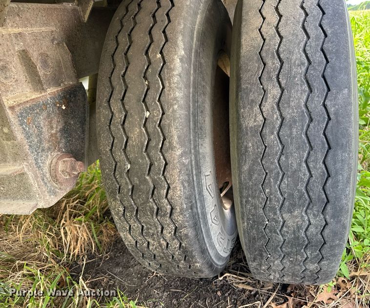 image for item DV2637 2008 EBY livestock trailer