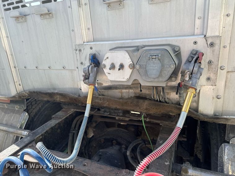 image for item DV2638 2008 EBY livestock trailer