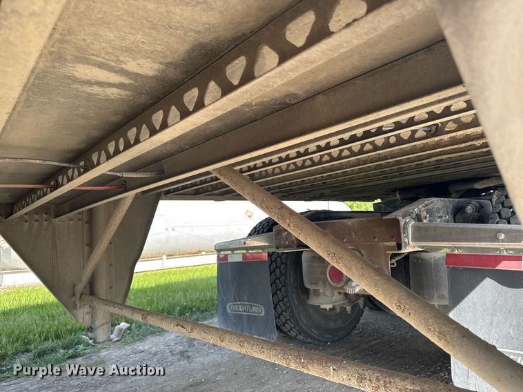 image for item DV2638 2008 EBY livestock trailer