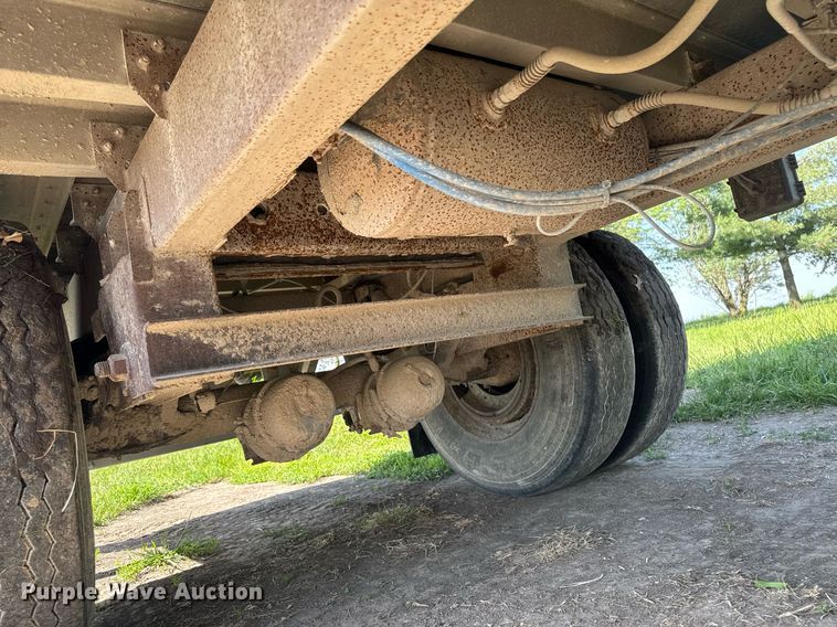 image for item DV2638 2008 EBY livestock trailer