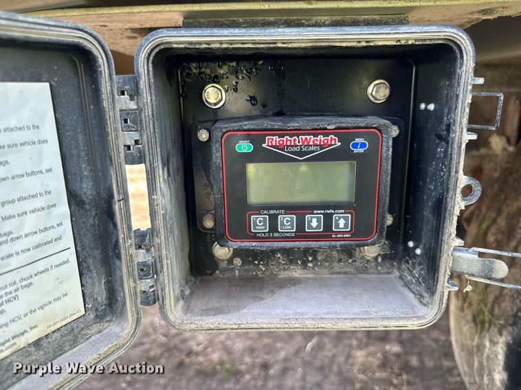 image for item DV2638 2008 EBY livestock trailer