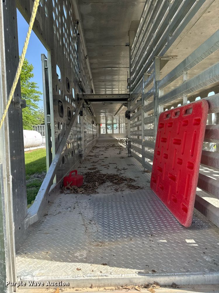 image for item DV2638 2008 EBY livestock trailer