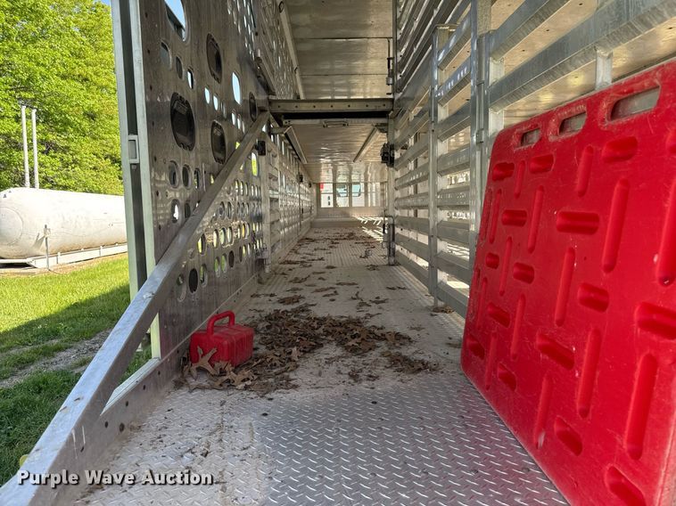 image for item DV2638 2008 EBY livestock trailer