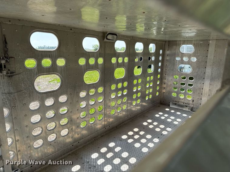 image for item DV2638 2008 EBY livestock trailer