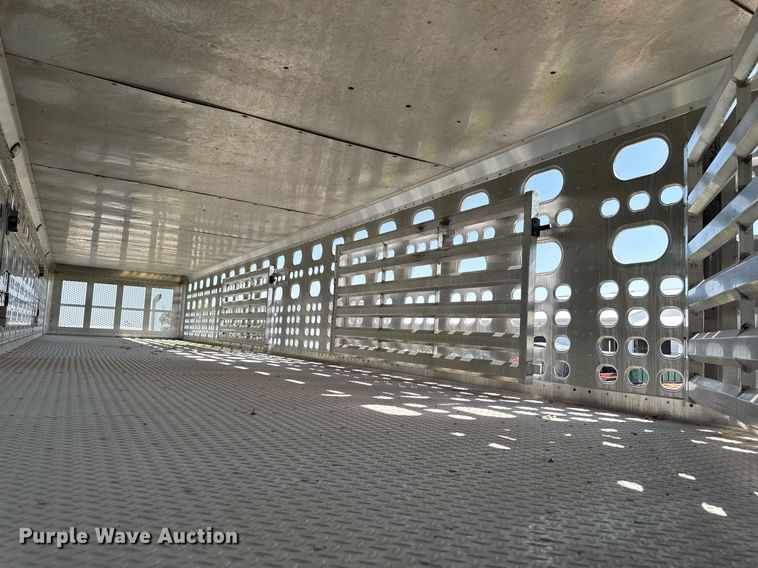 image for item DV2638 2008 EBY livestock trailer