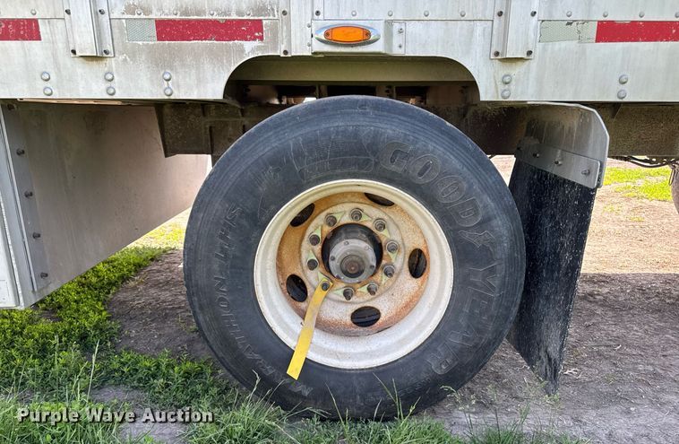 image for item DV2638 2008 EBY livestock trailer