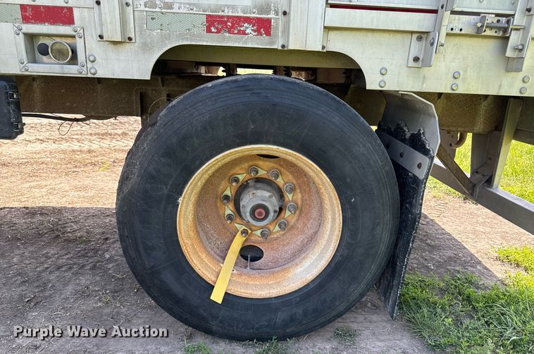 image for item DV2638 2008 EBY livestock trailer