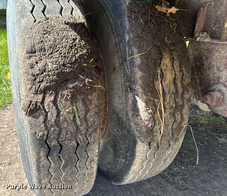 image for item DV2638 2008 EBY livestock trailer