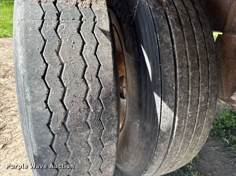 image for item DV2638 2008 EBY livestock trailer