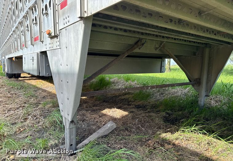image for item DV2639 2008 EBY livestock trailer