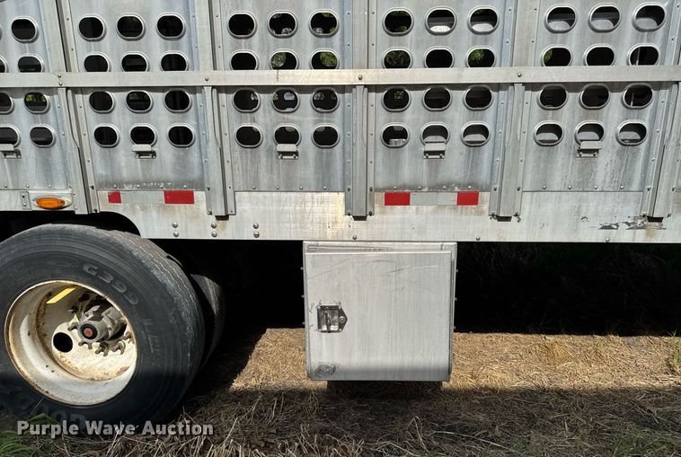 image for item DV2639 2008 EBY livestock trailer