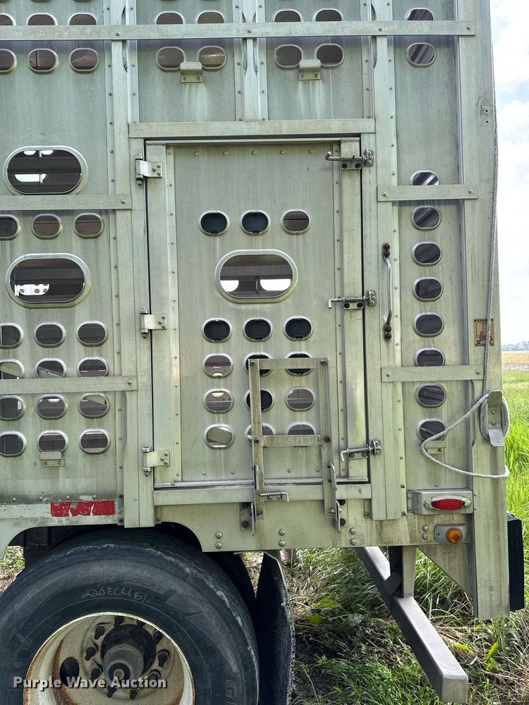 image for item DV2639 2008 EBY livestock trailer