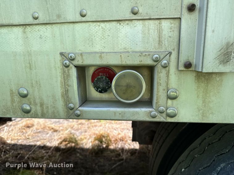 image for item DV2639 2008 EBY livestock trailer