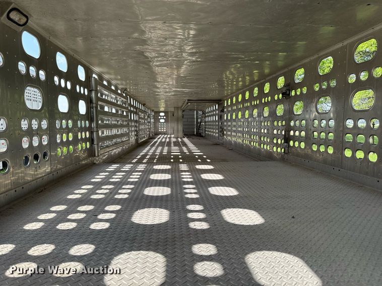 image for item DV2639 2008 EBY livestock trailer