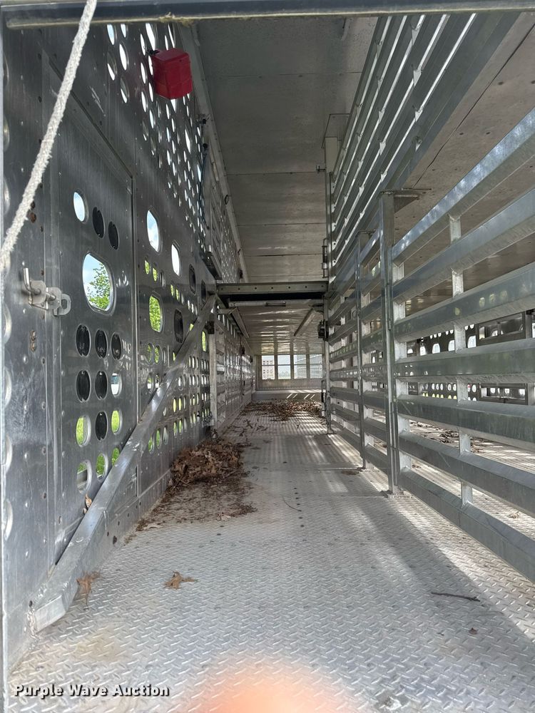 image for item DV2639 2008 EBY livestock trailer