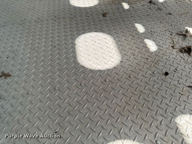 image for item DV2639 2008 EBY livestock trailer