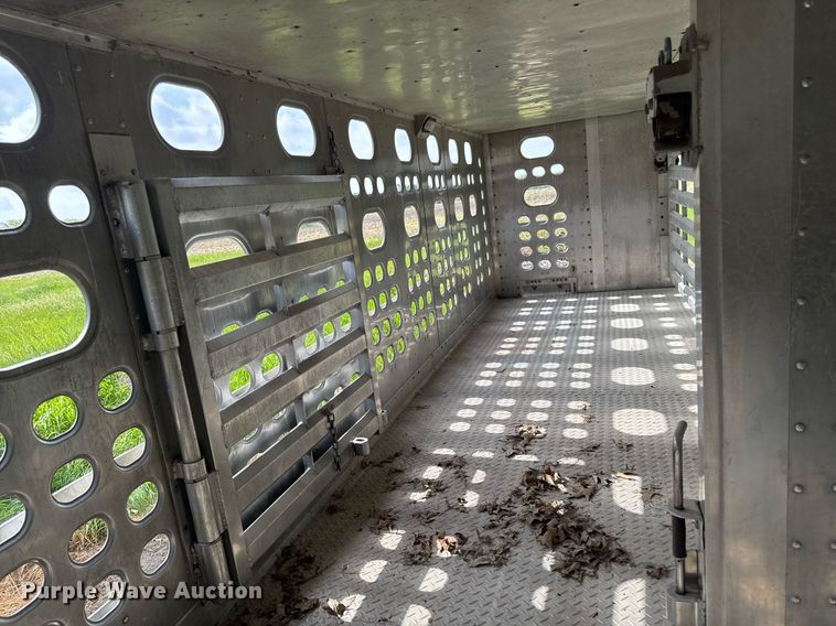 image for item DV2639 2008 EBY livestock trailer