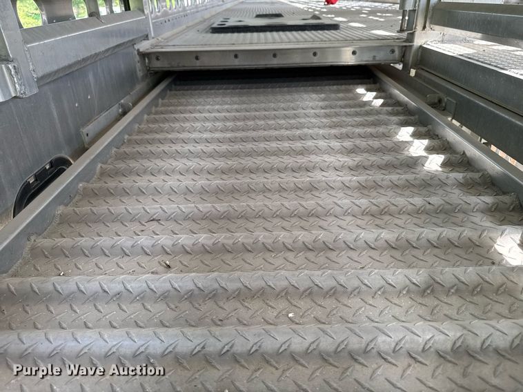 image for item DV2639 2008 EBY livestock trailer