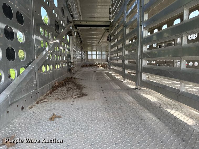 image for item DV2639 2008 EBY livestock trailer