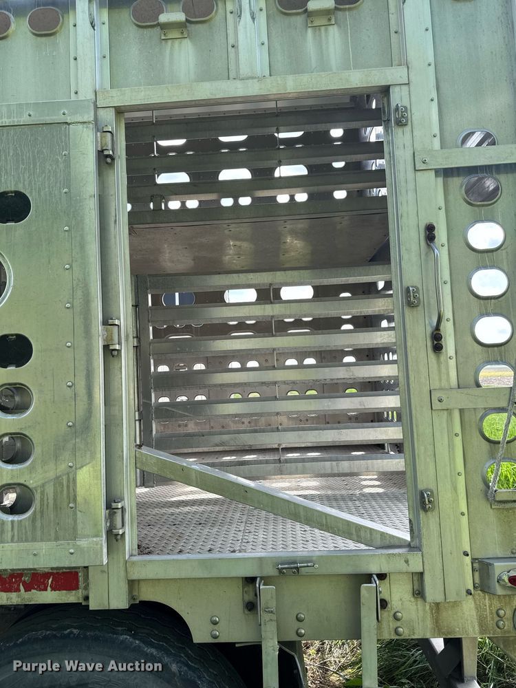 image for item DV2639 2008 EBY livestock trailer