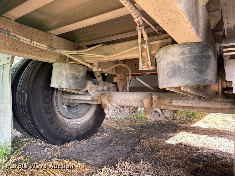 image for item DV2639 2008 EBY livestock trailer