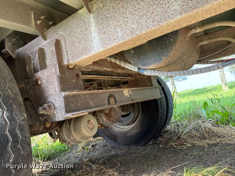 image for item DV2639 2008 EBY livestock trailer
