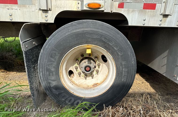image for item DV2639 2008 EBY livestock trailer
