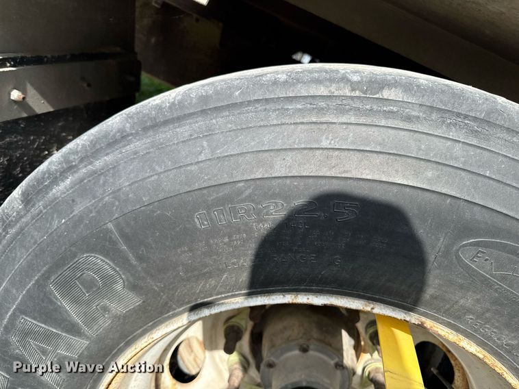 image for item DV2639 2008 EBY livestock trailer