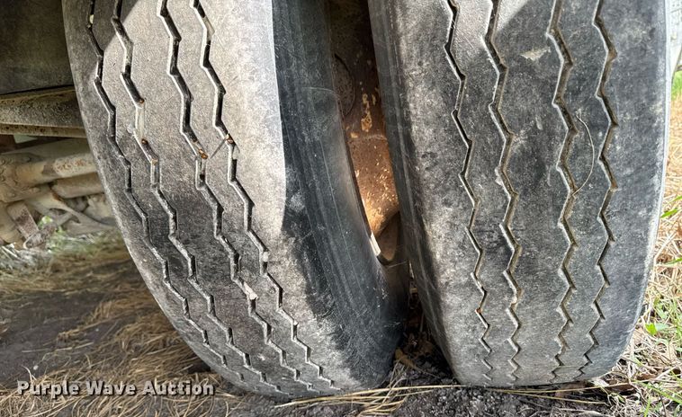 image for item DV2639 2008 EBY livestock trailer