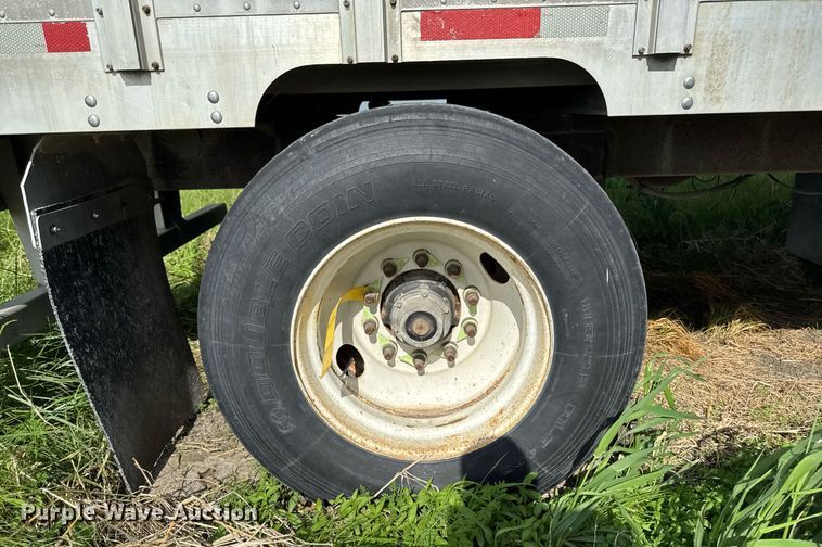 image for item DV2639 2008 EBY livestock trailer