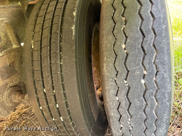 image for item DV2639 2008 EBY livestock trailer