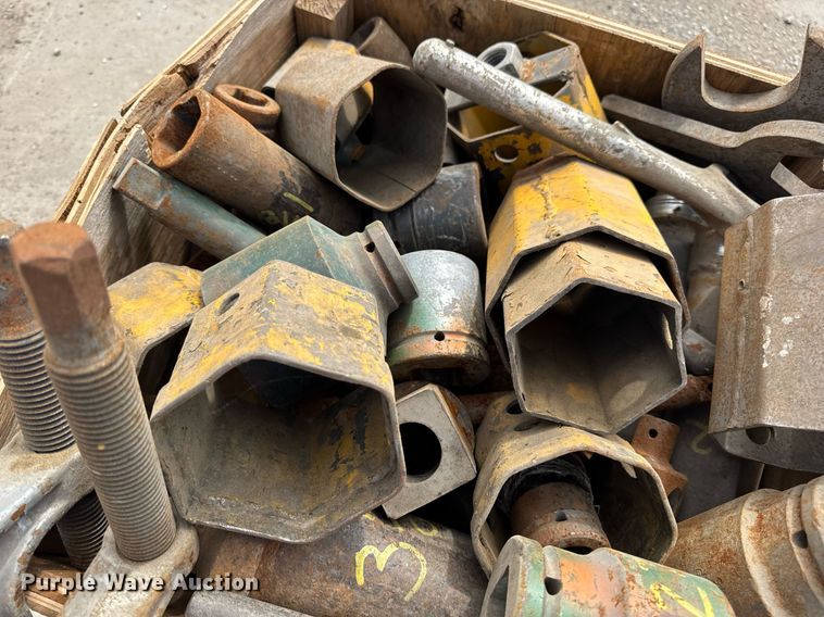 image for item DV4029 Truck parts