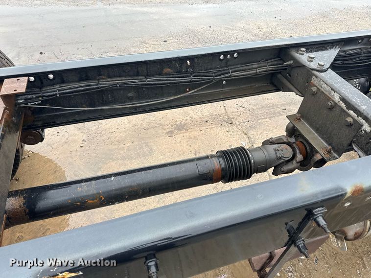 image for item DW1947 2015 Kenworth T370 truck cab and chassis