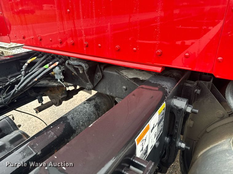 image for item DW1947 2015 Kenworth T370 truck cab and chassis