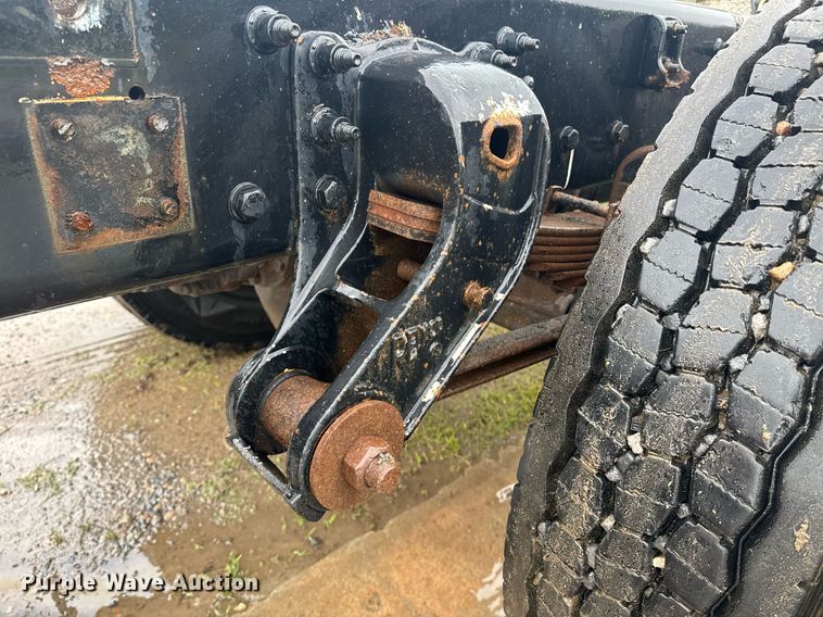 image for item DW1947 2015 Kenworth T370 truck cab and chassis